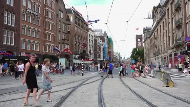 Amsterdam Damrak streetview — Stockvideo