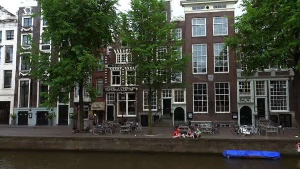 Typowych budynków Amsterdamu — Wideo stockowe