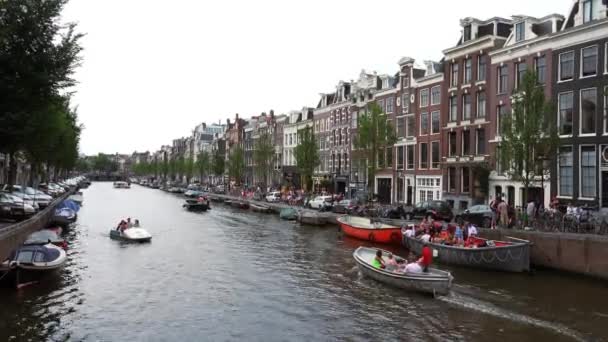 Berömda Prince kanal i Amsterdam Prinsengracht — Stockvideo