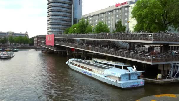 阿姆斯特丹的自行车停车场 — 图库视频影像