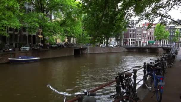 Vista romántica Canales en Amsterdam — Vídeo de stock