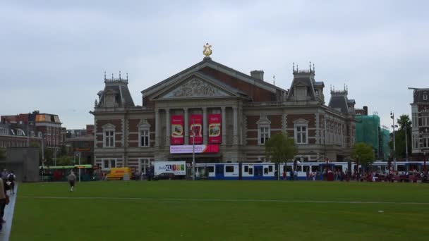 Amszterdami Concert Hall hívott a Museumplein — Stock videók