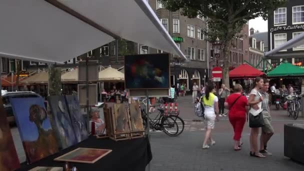 Cabina de venta de pinturas en Rembrandt Square Amsterdam — Vídeos de Stock