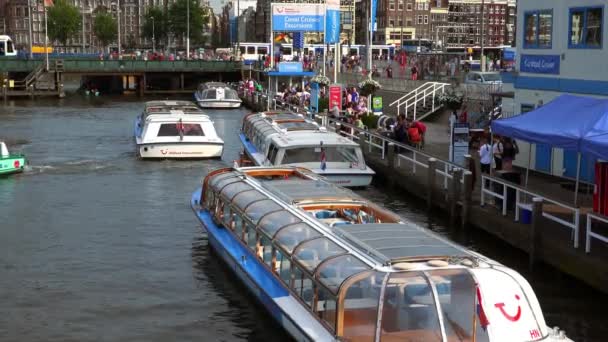 Canal Cruises, kezdve a Central station — Stock videók