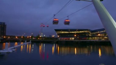 Emirates havayolu teleferik Londra gece zaman atlamalı