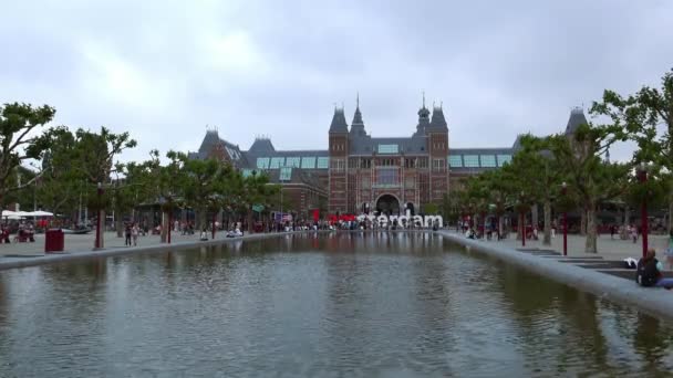 Netherlands national museum called Rijksmuseum at museum square — Stock Video