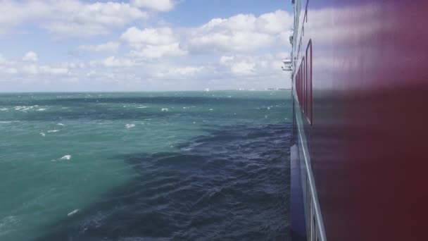 Ferry marítimo do Norte entre o Reino Unido e a França — Vídeo de Stock