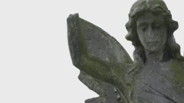 Antik taş melek heykeli