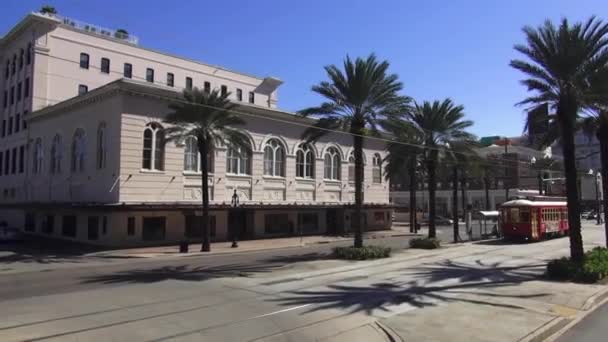 New Orleans oude trolley auto op Canal Street tram New Orleans (Louisiana) — Stockvideo