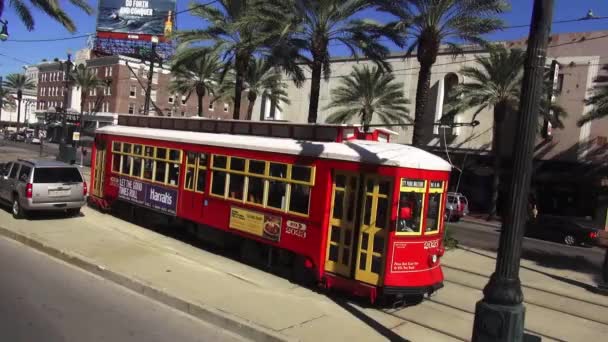 Новый Орлеан старый вагон тролли на трамвайной линии Канал-стрит Новый Орлеан Луизиана — стоковое видео