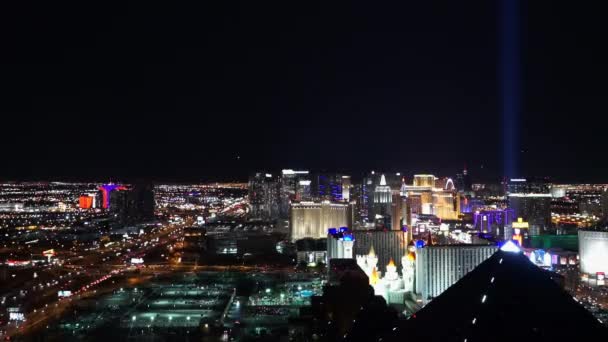 Fabuloso Las Vegas por la noche - vista aérea fresca Las Vegas Estados Unidos — Vídeos de Stock