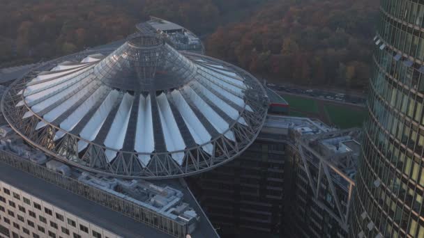 Διάσημο Sony Center Potsdamer Platz Βερολίνου – για δημοσιογραφική χρήση μόνο — Αρχείο Βίντεο