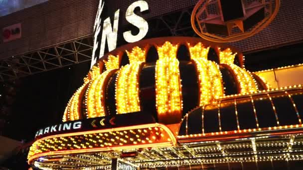 Famous Four Queens Hotel in Vegas downtown  - LAS VEGAS, NEVADA/USA — Stock Video