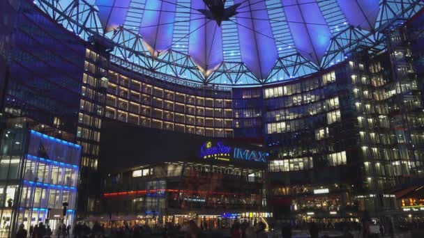 Incrível Sony Center Berlin - apenas para uso editorial — Vídeo de Stock