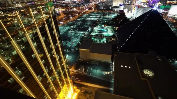 The golden front of Mandalay Bay and Delano Las Vegas  - LAS VEGAS, NEVADA/USA — Stock Video