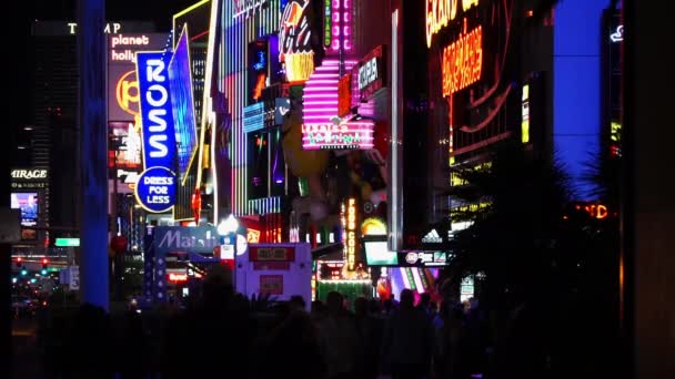 Φώτα νέον στο Las Vegas strip - Λας Βέγκας, Νεβάδα/ΗΠΑ — Αρχείο Βίντεο