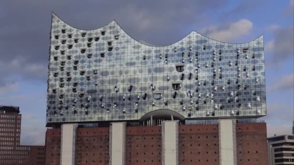 Edificio moderno Elbphilharmonie en el puerto de Hamburgo Hamburgo Alemania — Vídeos de Stock