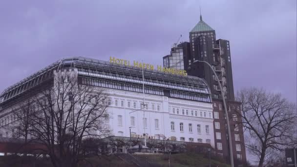 Berühmtes hotel hafen hamburg hamburg deutschland — Stockvideo