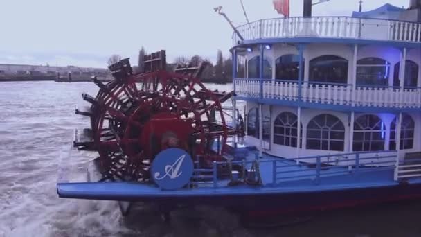 Louisiana Star paddle steamer at Hamburg harbor Hamburg Germany — Stock Video