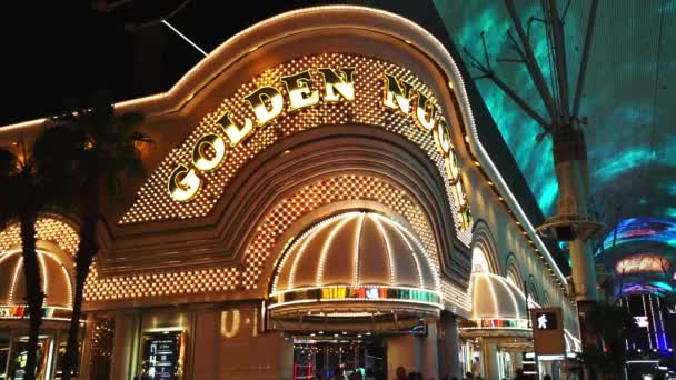 Famous Golden Nugget Hotel and Casino - LAS VEGAS, NEVADA / USA — стоковое видео