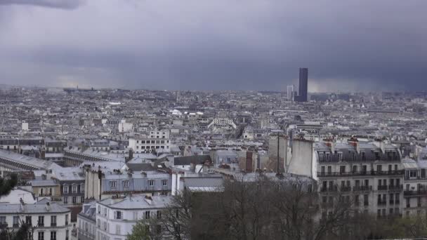 Geweldig uitzicht over de stad Parijs van Montmartre-Parijs, Frankrijk maart 30, 2013 — Stockvideo