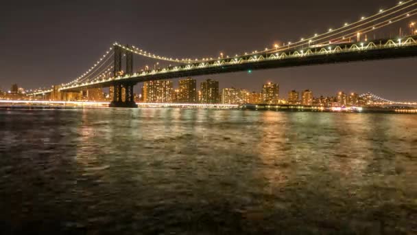 Manhattan Bridge Timelapse por la noche — Vídeos de Stock