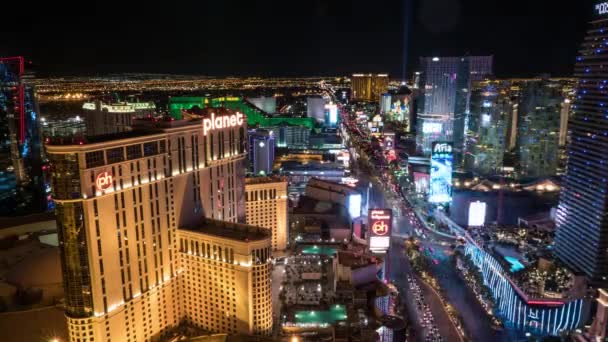 Verbazingwekkende Las Vegas Boulevard bij nacht timelapse schot — Stockvideo