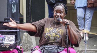 Caz müzik New Orleans - New Orleans, Lousiana - 17 Nisan 2016 için tipik sokak müzisyenleri