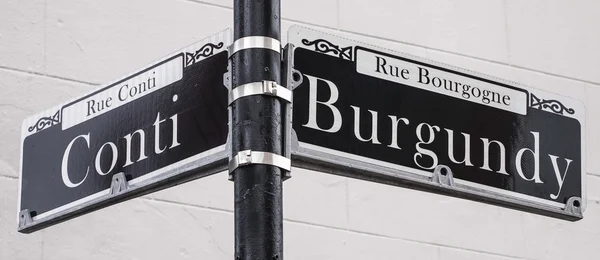 뉴 올 리 언 즈 프랑스어 분기에 거리 표지판 — 스톡 사진