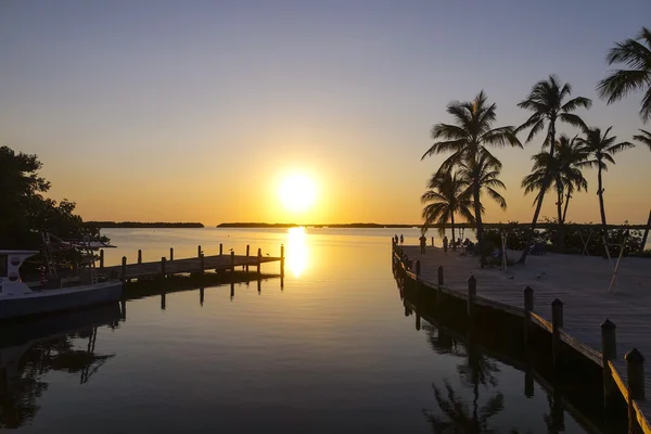 精彩的日落，在佛罗里达-佛罗里达州基韦斯特 2016 年 4 月 11 日 — 图库照片