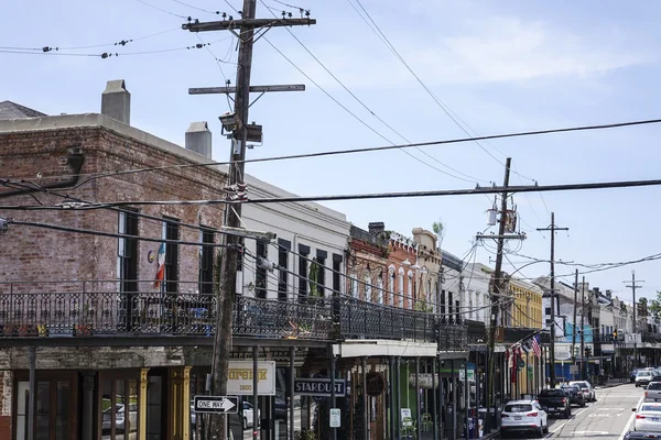 New Orleans - New Orleans, Louisiana - 18 Nisan 2016, sokaklarında elektrik kabloları — Stok fotoğraf