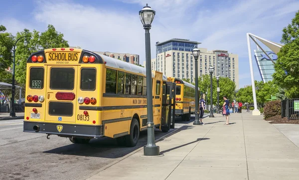Школьный автобус в Атланте - Атланта, Грузия - 21 апреля 2016 года — стоковое фото
