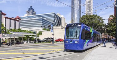 Atlanta tramvay istasyonunda Olympic Park - Atlanta, Georgia - 21 Nisan 2016