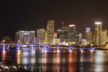 Manzarası, Miami Downtown adlı gece - Miami, Florida 11 Nisan 2016