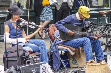Caz müzik New Orleans - New Orleans, Lousiana - 17 Nisan 2016 için tipik sokak müzisyenleri