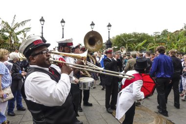 Caz müzik New Orleans - New Orleans, Lousiana - 17 Nisan 2016 için tipik sokak müzisyenleri