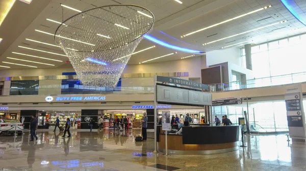 Vertrekgates op Atlanta International Airport - Atlanta, Georgia - April. 23 2016 — Stockfoto