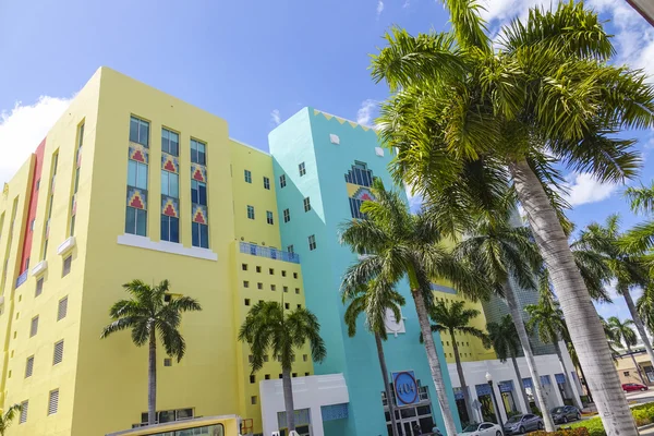 Kleur Art-decowijk in Miami Beach - Miami. Florida - 10 April 2016 — Stockfoto