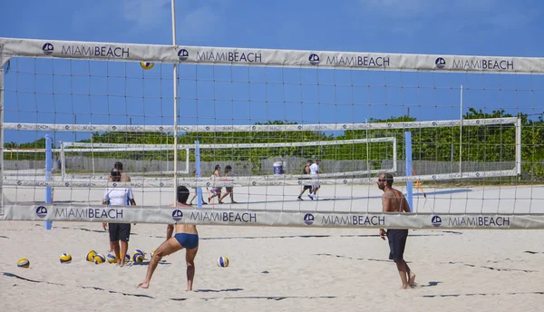 Volleyball de plage à South Beach - MIAMI. FLORIDE - 10 AVRIL 2016 — Photo