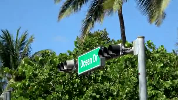 Famous Ocean Drive in Miami Beach — Stock Video