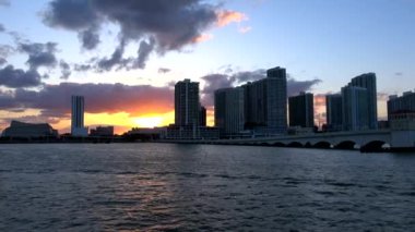 Miami üzerinde güzel bir gün batımı...