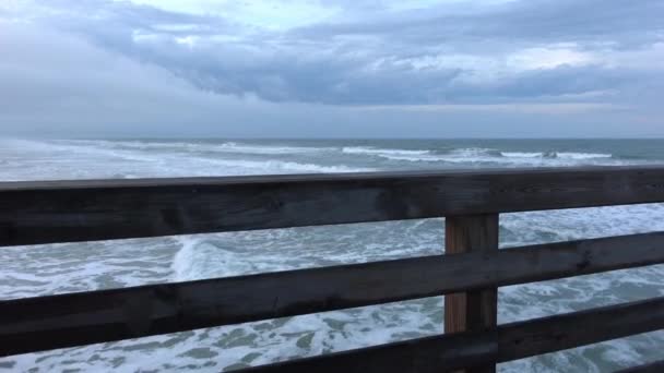 Vista do cais de Daytona sobre o Oceano Atlântico — Vídeo de Stock