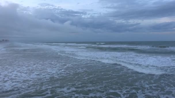 Daytona plage par une soirée pluvieuse 