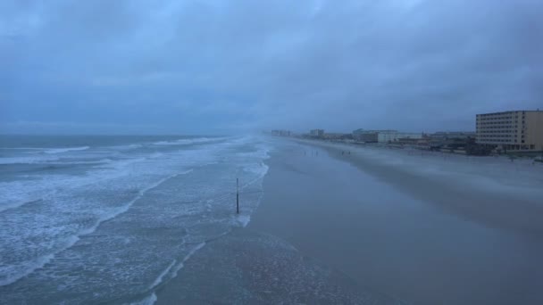 Daytona Beach в тяжелый дождливый день — стоковое видео