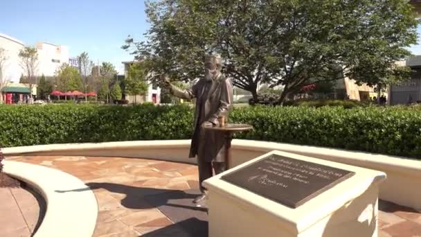 Статуя Джона Пембертона Засновник Coca Cola World Atlanta Atlanta Georgia — стокове відео