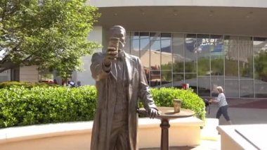 John S Pemberton heykeli - Coca-Cola World Atlanta 'daki Coca Cola' nın kurucusu - ATLANTA, GEORGIA - 21 Nisan 2016 