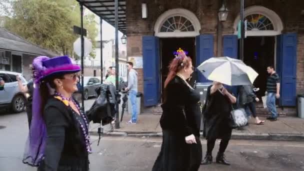 Muziekparade Franse Wijk Van New Orleans Nieuwe Orleans Louisiana April — Stockvideo