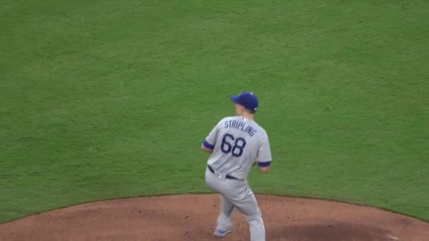 Basebollspelare Turner Field Baseball Stadion Atlanta Usa Juni 2016 — Stockvideo