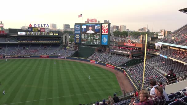 Crowded Turner Field Baseball Stadium Atlanta Estados Unidos Junio 2016 — Vídeo de stock
