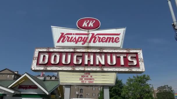 Krispy Kreme Ντόνατς Στην Ατλάντα Atlanta Georgia Απριλίου 2016 — Αρχείο Βίντεο